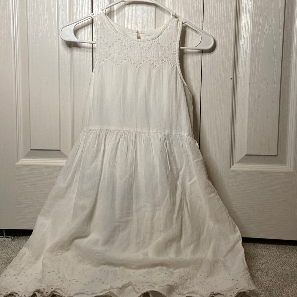 Girls white short dress.